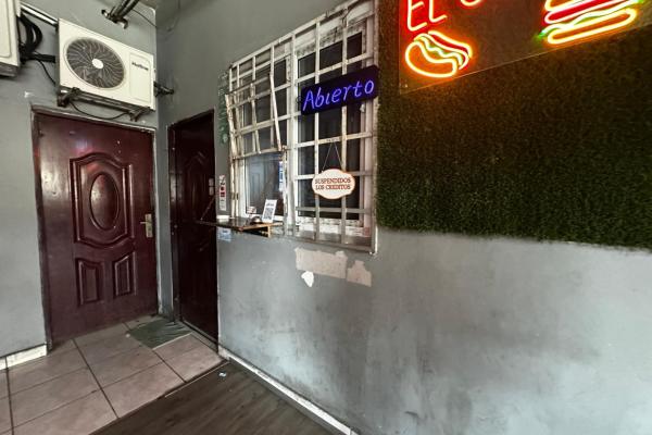 Commercial building for sale