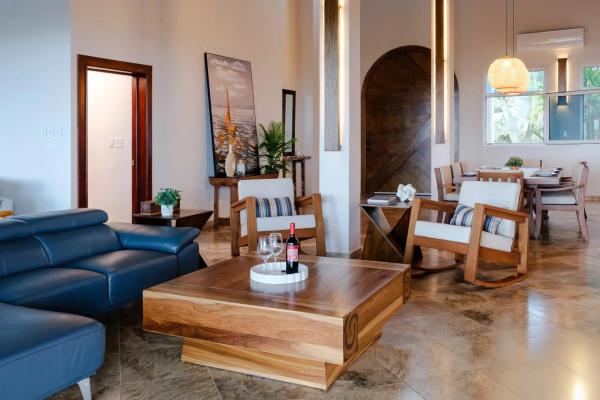 Beachfront mansion with pool in la barqueta