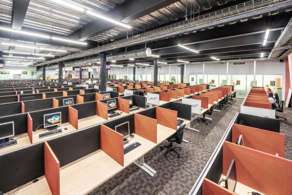 Venta de edificio para oficinas y call center en albrook fields