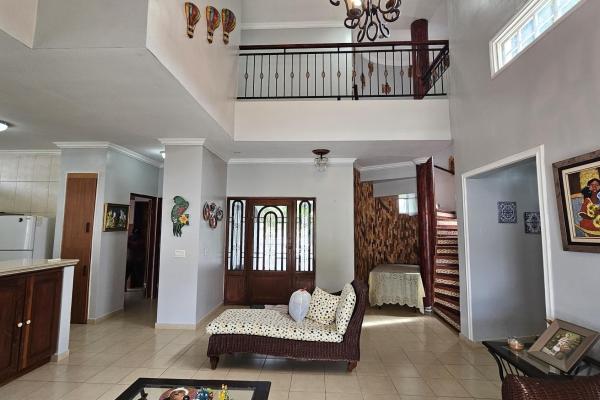 House in coronado with pool and 1000m2 land