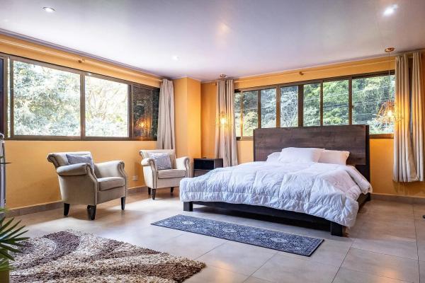 Boutique-style 8 suite luxury villa in boquete
