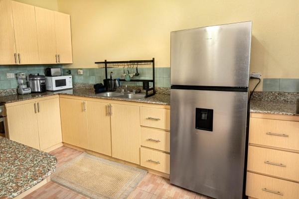 Alto boquete home with studio & fenced yard