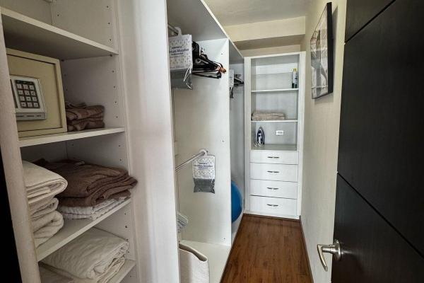 Se vende apto estilo loft en bayfront