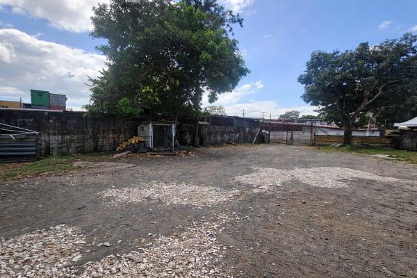 Prime commercial land for high traffic brands