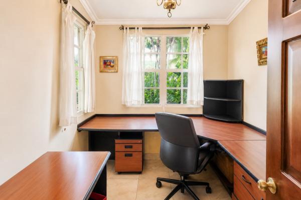 Venta de casa duplex en altos del golf