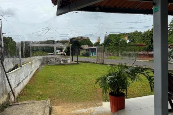 Venta de local comercial de dos pisos en downtown, la chorrera