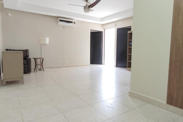 Vendo townhome en embassy club para inversionistas. generando renta.
