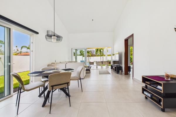 Beautiful modern 2 bdrm home with pool