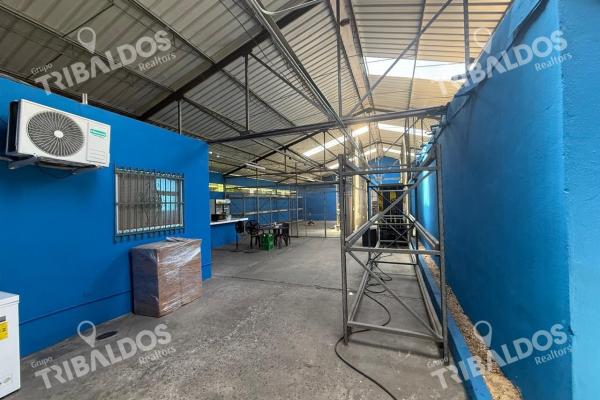 Alquiler de bodega con oficinas en juan díaz