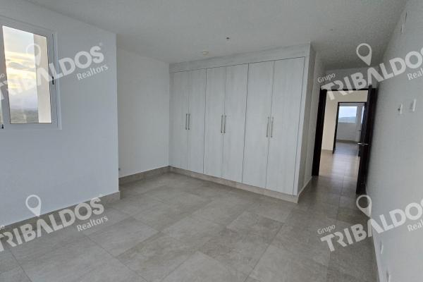 Venta de apartamento en ocean waves nueva gorgona