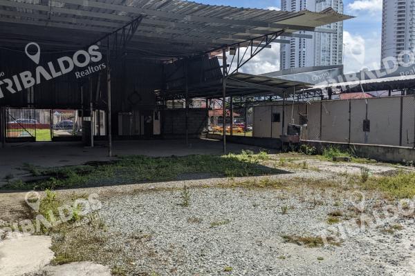 Venta de terreno en la ave. justo arosemena