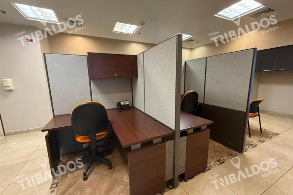 Office rental at capital plaza costa del este