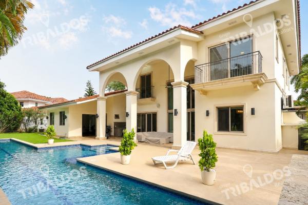 Venta de casa unifamiliar en santa maría fairway estates