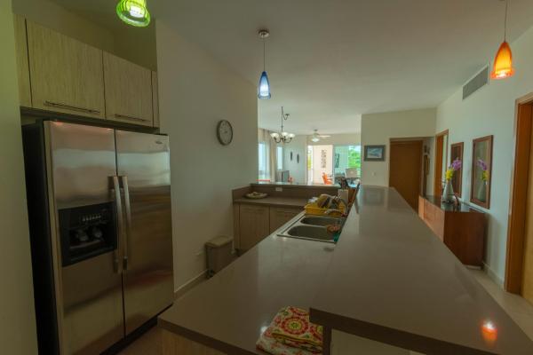 Apartamento con vista al mar en ph cocolí