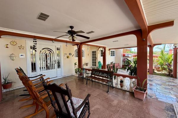 For sale house in el bosque