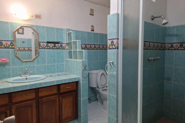 House with pool on the main road of nueva gorgona