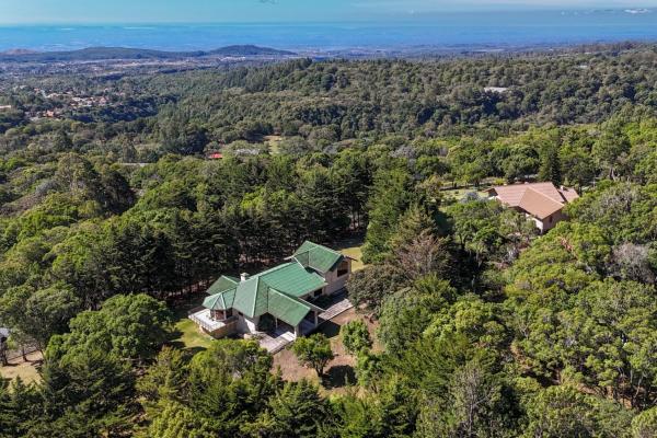 Mountain living surrounded by nature in volcancito
