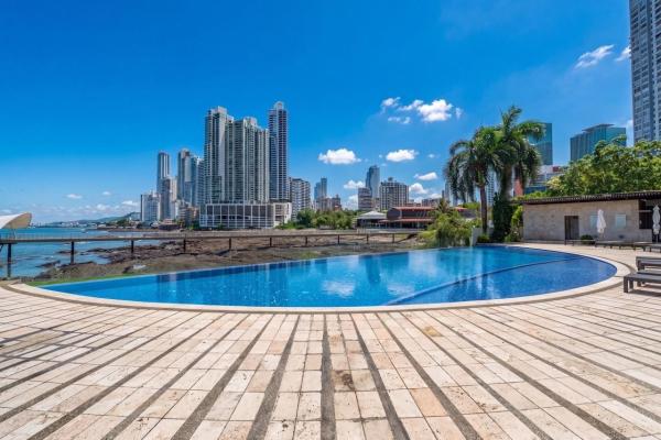 Exclusive 3-bedroom apartment with spacious layout