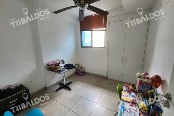 Venta de apartamento en ph alai, vía españa
