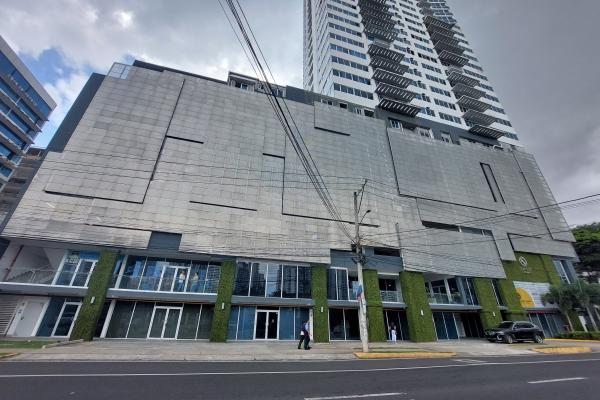 Sale of 6 commercial premises on via espana