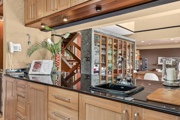 Bioclimatic architect-designed home in dos mares
