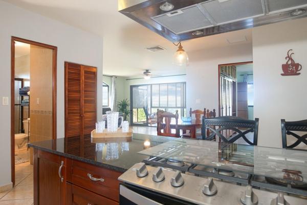 Rare ground-floor canyon view condo in los molinos