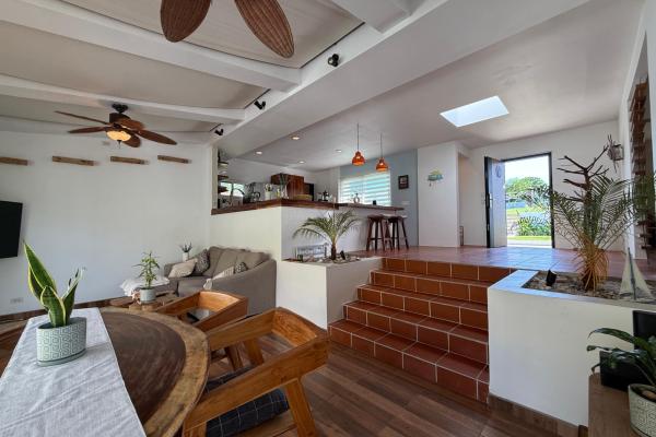Casa privada con piscina y amplio terreno en coronado