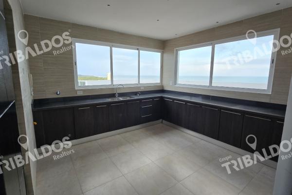 Sale of apartment in ocean waves nueva gorgona