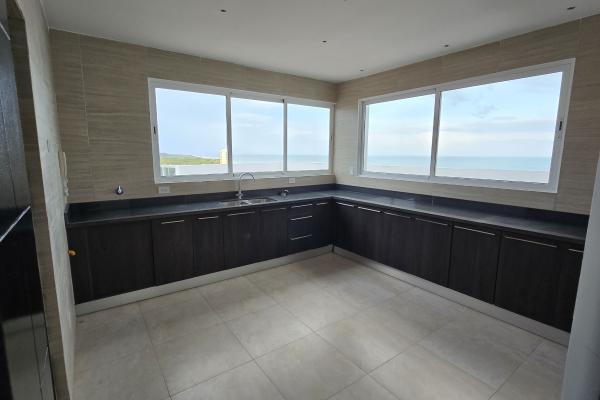 Venta de apartamento en ocean waves nueva gorgona