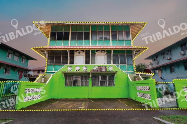 Building for sale in colon