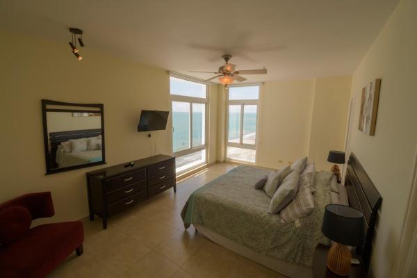 Exclusivo apartamento frente al mar