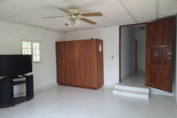 House with pool on the main road of nueva gorgona