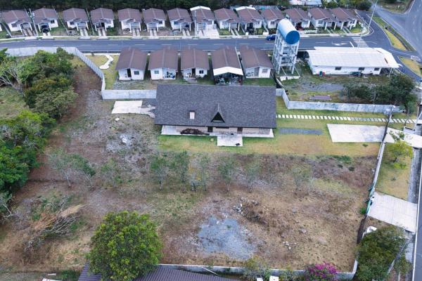 Casa amplia en volcan panama