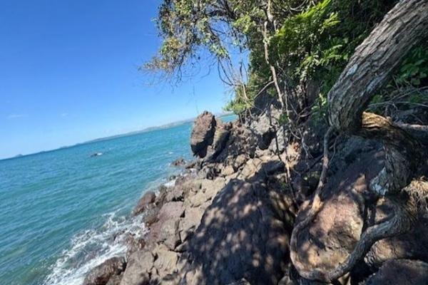 Santuario de 67 hectáreas frente al mar en arena, veraguas