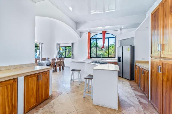 Beachfront estate on 1.5 hectares in playa nanzal