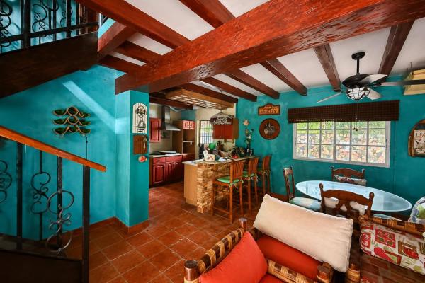 Four modern homes with pool in exclusive coronado