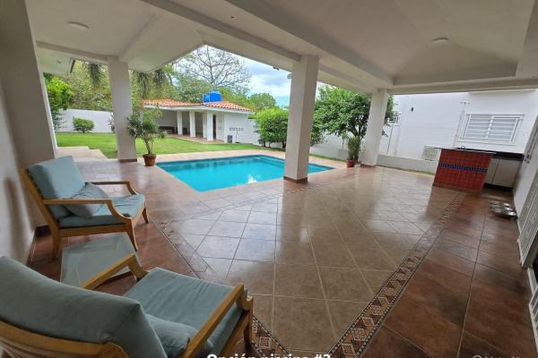 Palmeras del golf 495,000 neg. close to beach and