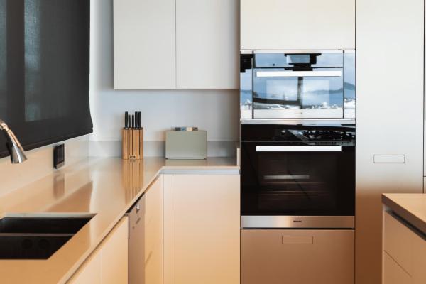 Waterfront 6 – wake up to the marina, own the view