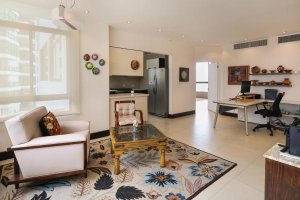Two-level oceanfront condo in coco del mar
