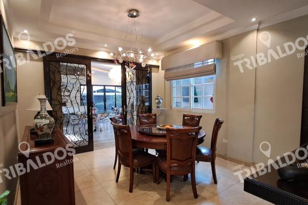 Venta de casa en villa valencia, costa sur con paneles solares