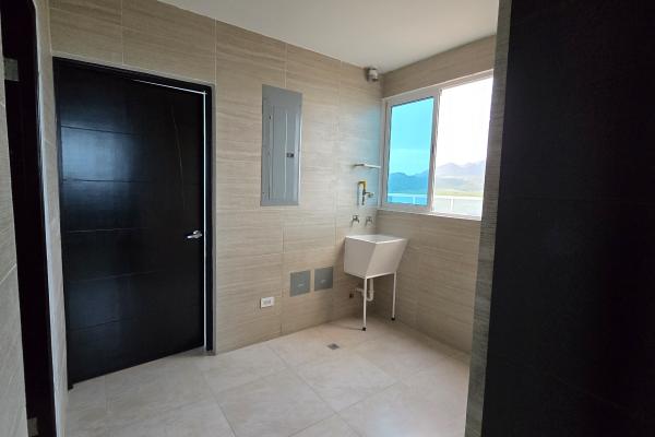 Venta de apartamento en ocean waves nueva gorgona
