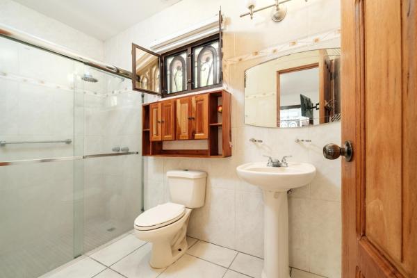 Beautifully maintained 3-bedroom home with guest s