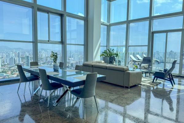 Luxury penthouse in panama city panama