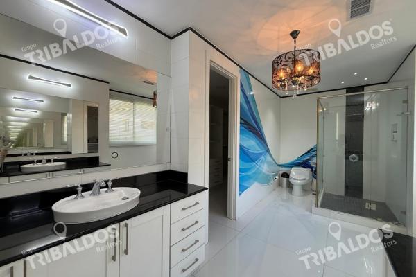 Sale of house in santa maria
