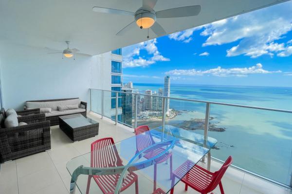 Waters on the bay - high floor sea view