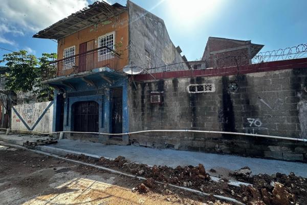 Building + lots (610 m²) for sale in barrio chino