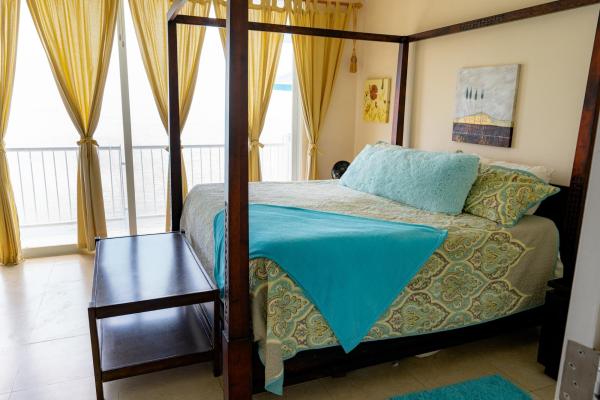 Apartamento de 4 habitaciones frente al mar en farallon