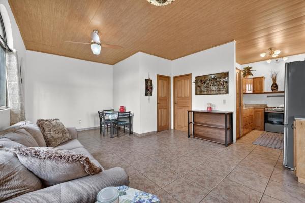 Casa en potrerillos village con apartamento tipo estudio