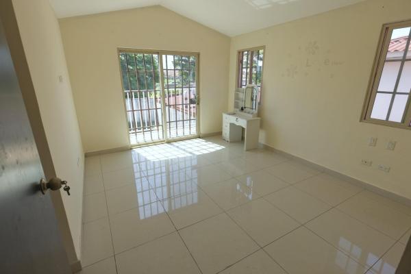 Casa de dos niveles en venta en ph spring hills costa verde la chorrera