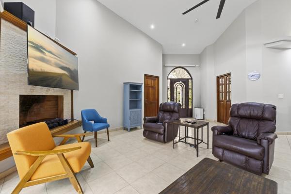 Fully furnished riverfront home downtown boquete